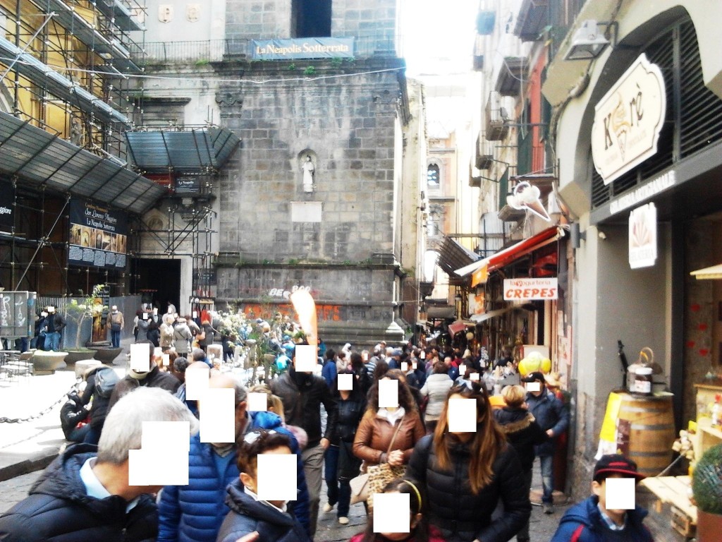 foto fiera di Pasqua a San Gregorio Armeno1